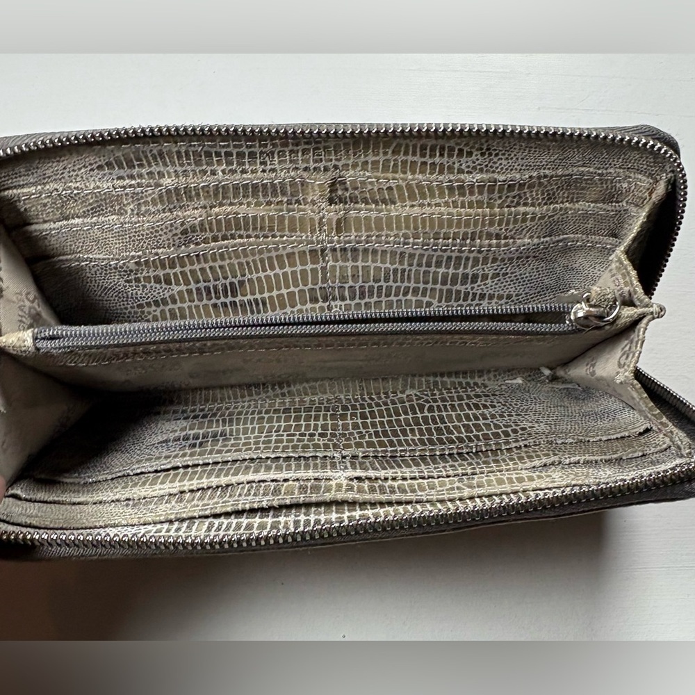 Michael Kors Lizard-Embossed Leather Wallet - Picture 3 of 6